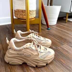 ✨Steve Madden Tan Possession Sneakers - EUC